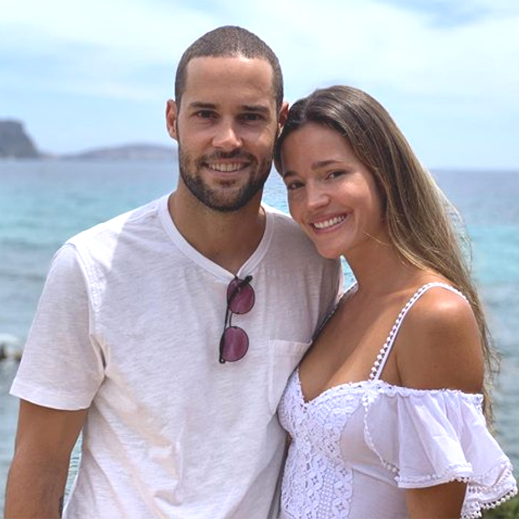 Malena Costa y Mario Suárez celebran su segundo aniversario en Ibiza con sus hijos