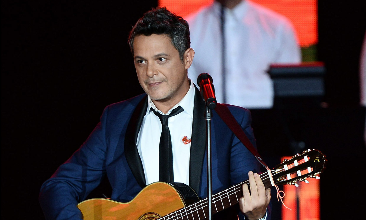 Alejandro Sanz vídeo guitarra con su hijo