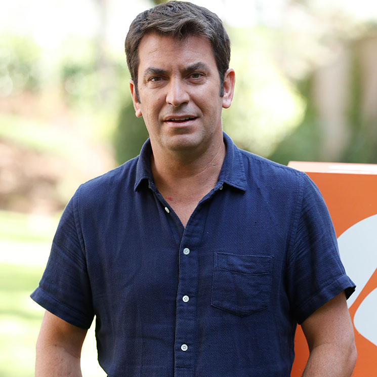 Arturo Valls se va a conocer mundo con un grupo de octogenarios en su nuevo programa