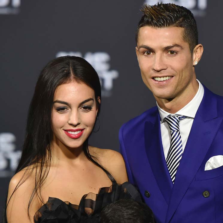 Georgina Rodríguez y Cristiano Ronaldo, amor bajo las estrellas 