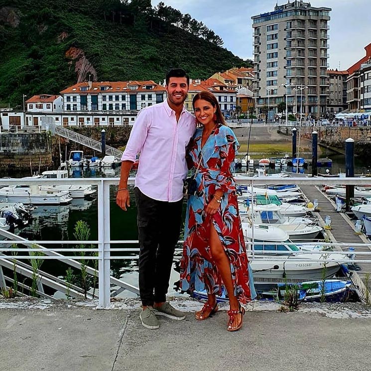 Paula Echevarría y Miguel Torres apuran sus vacaciones entre amigos
