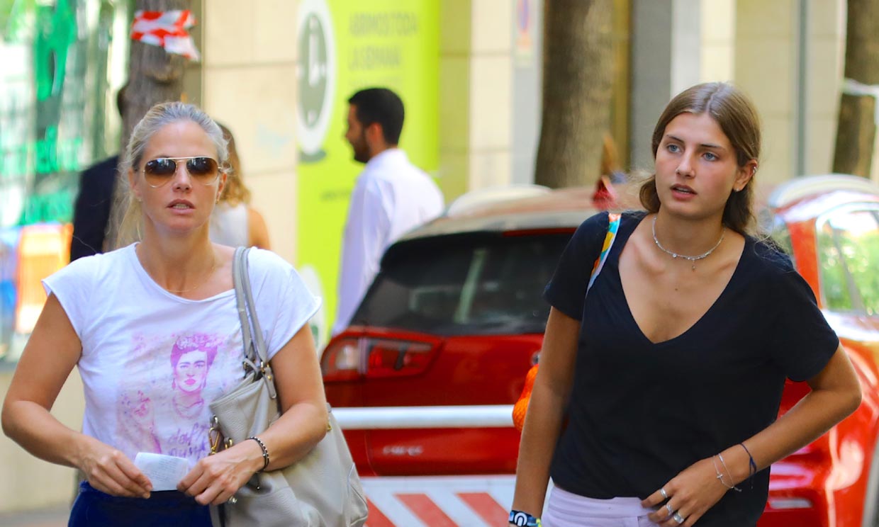 Genoveva Casanova y su hija Amina