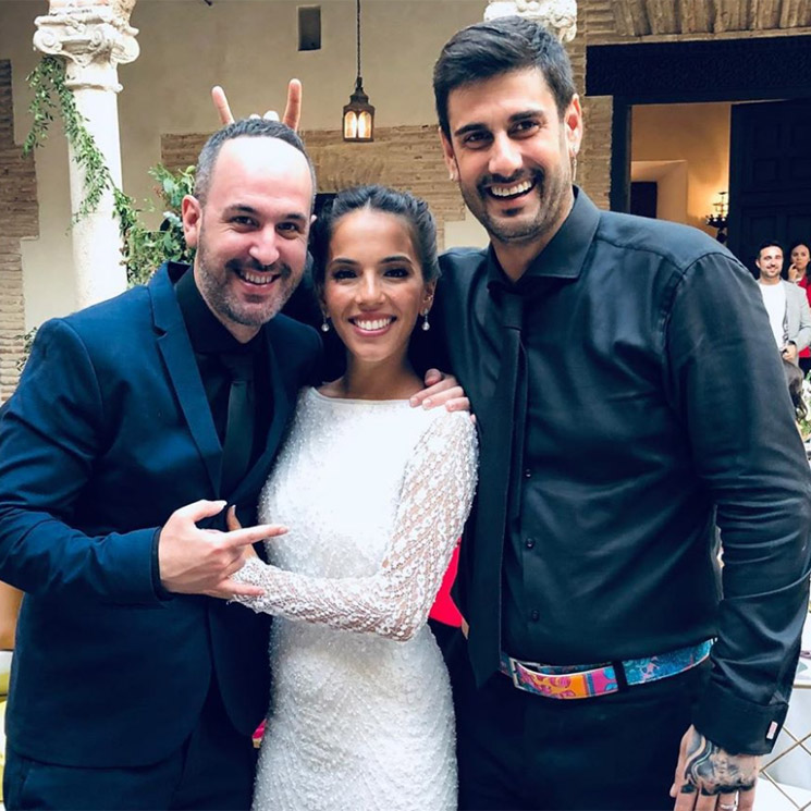 El original 'look' de Melendi para la fiesta de su boda con Julia Nakamatsu