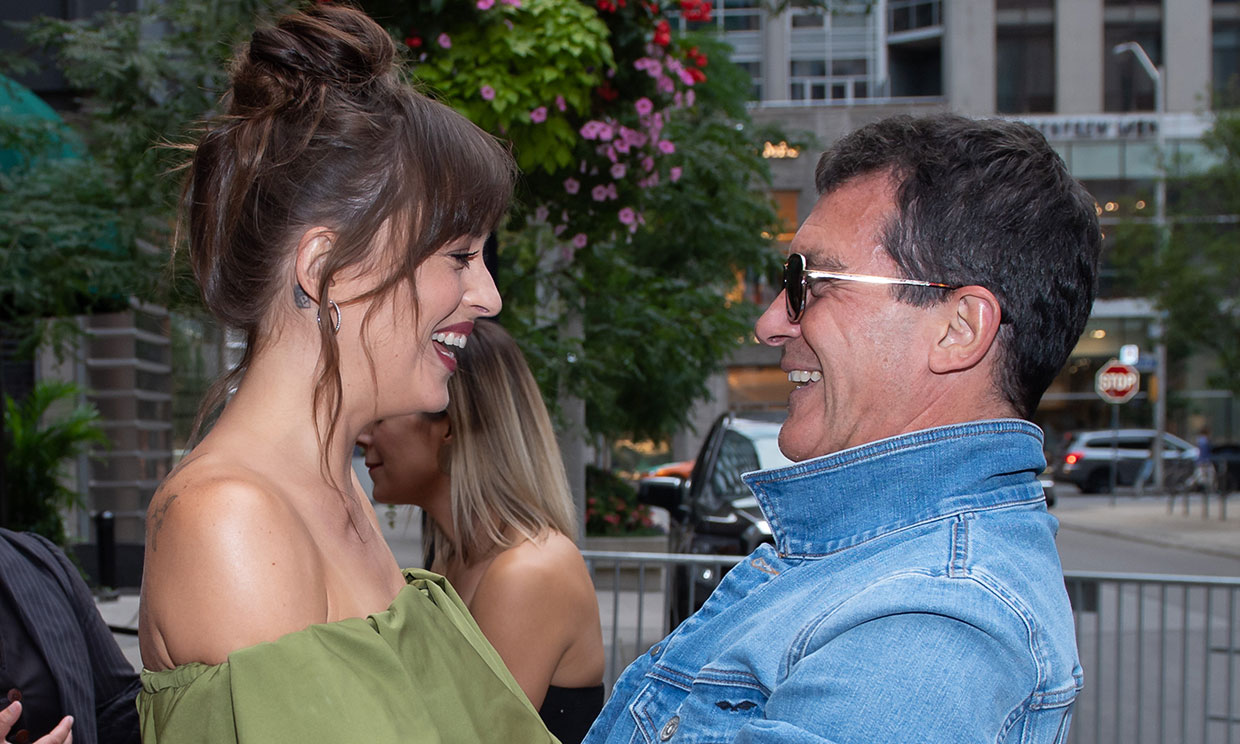 Antonio Banderas y Dakota Johnson