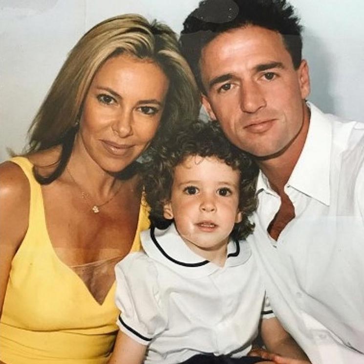 Alessandro Lequio inaugura su cuenta en Instagram con una foto de Ana Obregón y su hijo