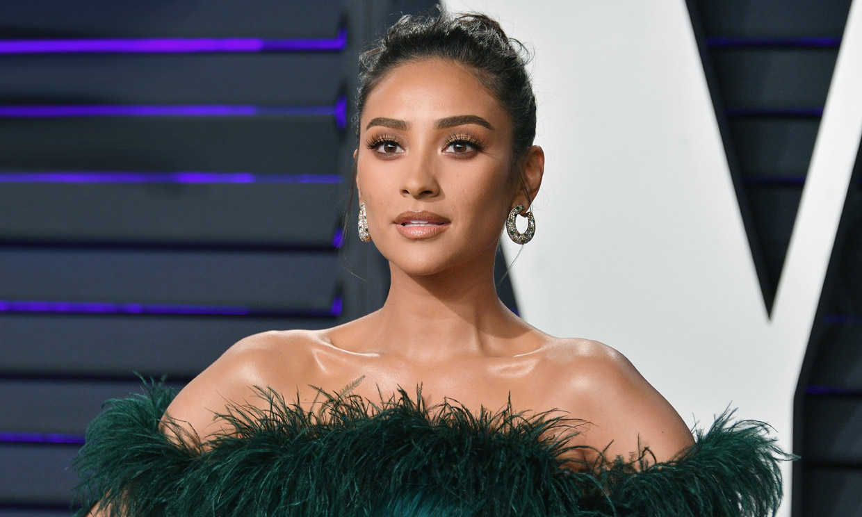 Shay Mitchell anuncia que ha sido mamá con esta foto tan tierna