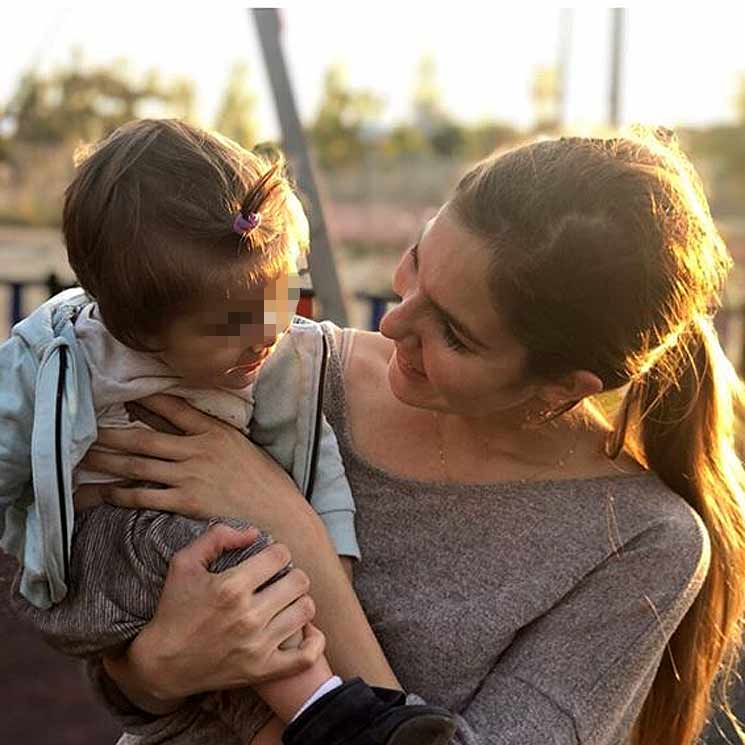 ¿Cambio de hora? No para Lía, la hija de Natalia Sánchez y Marc Clotet