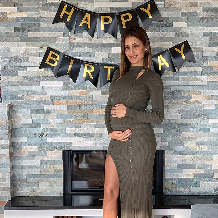 'Llevo el mejor regalo del mundo dentro de mí': el último cumpleaños de Hiba Abouk antes de ser mamá