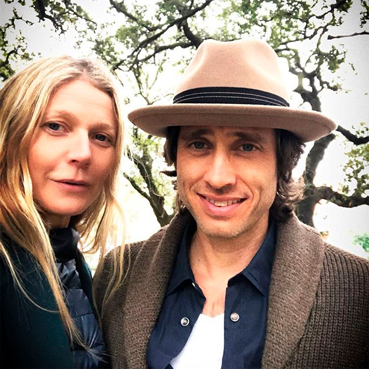 Gwyneth Paltrow y Brad Falchuk, de excursión con sus hijos tras ser desalojados de su casa por los incendios 