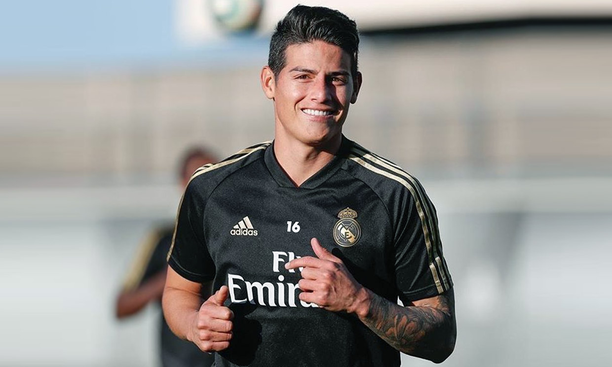 James Rodríguez publica la primera foto con su bebé