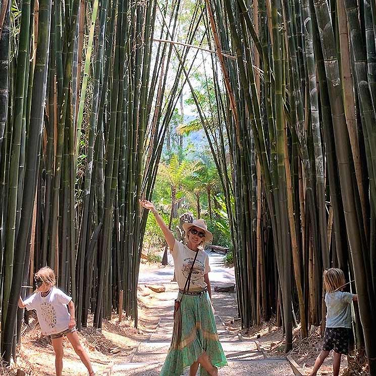 Bosques encantados, castillos de cristal... ¿Están Elsa Pataky y sus hijos dentro de un cuento de hadas?