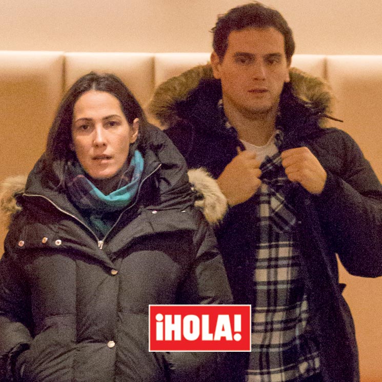 En ¡HOLA!: Malú y Albert Rivera, primeras imágenes tras confirmar que van a ser padres