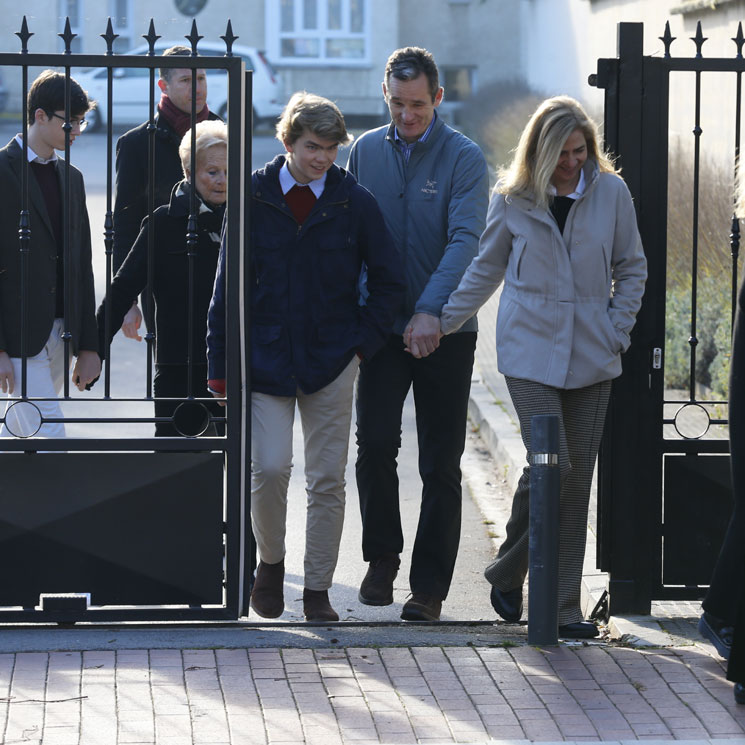 Iñaki Urdangarin, arropado por toda su familia, disfruta de un paseo por Vitoria