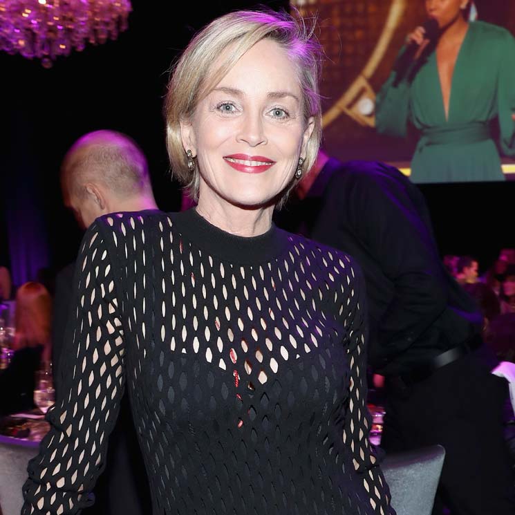 Una aplicación de citas bloquea el perfil de Sharon Stone tras creer que era un 'fake'