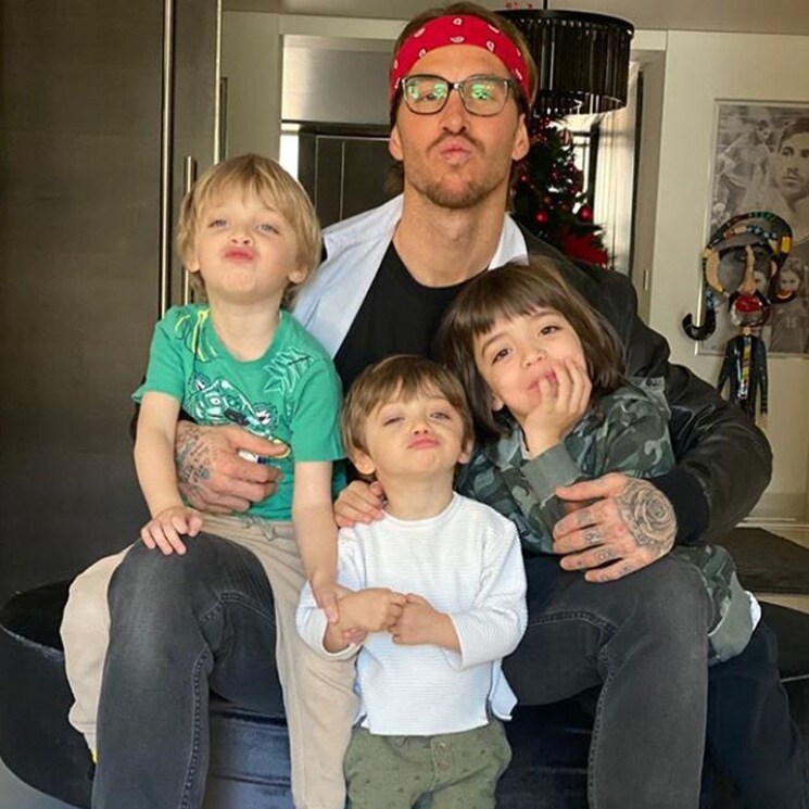 Sergio Ramos comparte estilo con sus tres hijos  Foto 1