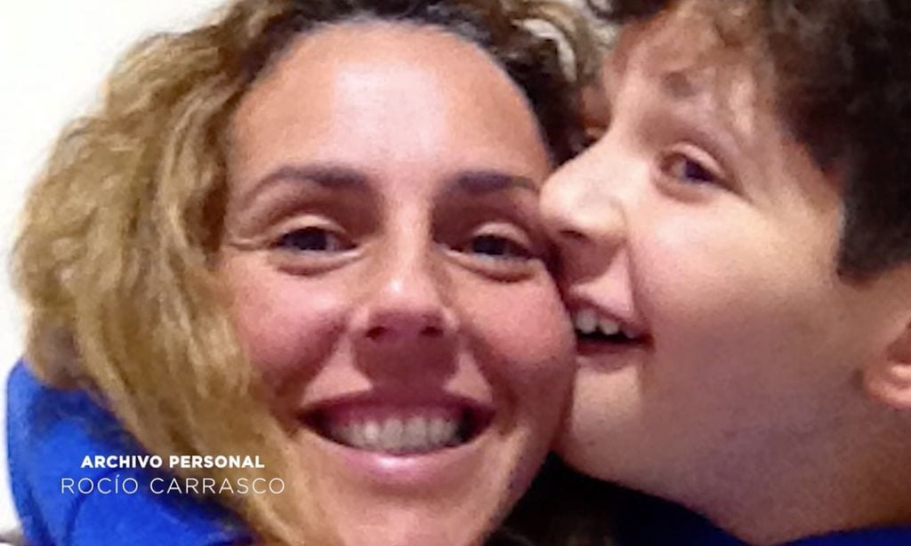 Rocío Carrasco, sobre la admiración de su hijo a Rocío Jurado: 'Se sabe todas las canciones de la abuela'