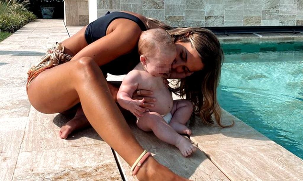 María Pombo despide su primer verano como madre con Pablo Castellano y el pequeño Martín