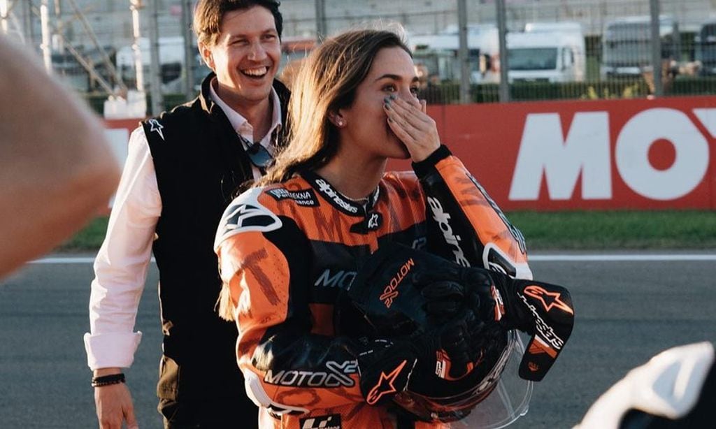 María Pombo, más 'Motomami' que nunca junto a Marc Márquez o Fonsi Nieto