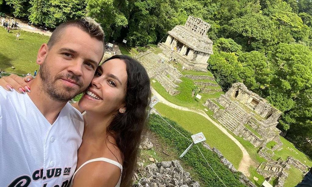 Un romance en secreto y una boda en su propia casa: la historia de amor de Cristina Pedroche y David Muñoz