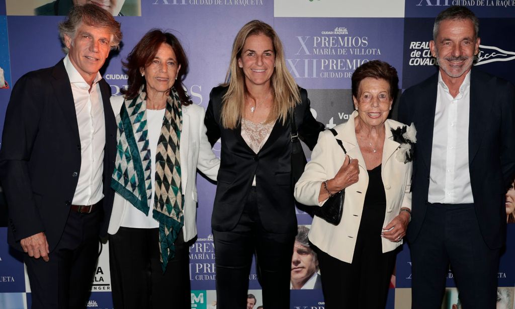 Entre risas y lágrimas: la unidad de Arantxa Sánchez Vicario y su familia tras años de desencuentros