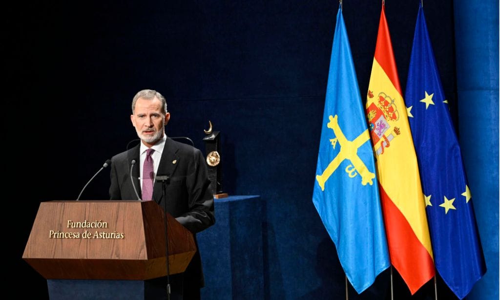 Felipe VI sobre su hija Leonor: 'Como padres, nos hace estar profundamente orgullosos de su sentido del deber, de su entrega y de la ilusión con la que afronta su futuro'