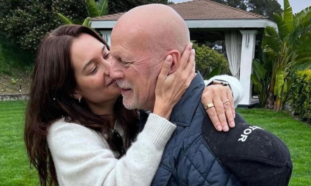 Emma Heming comparte tiernas imágenes con Bruce Willis para celebrar su 16º aniversario juntos