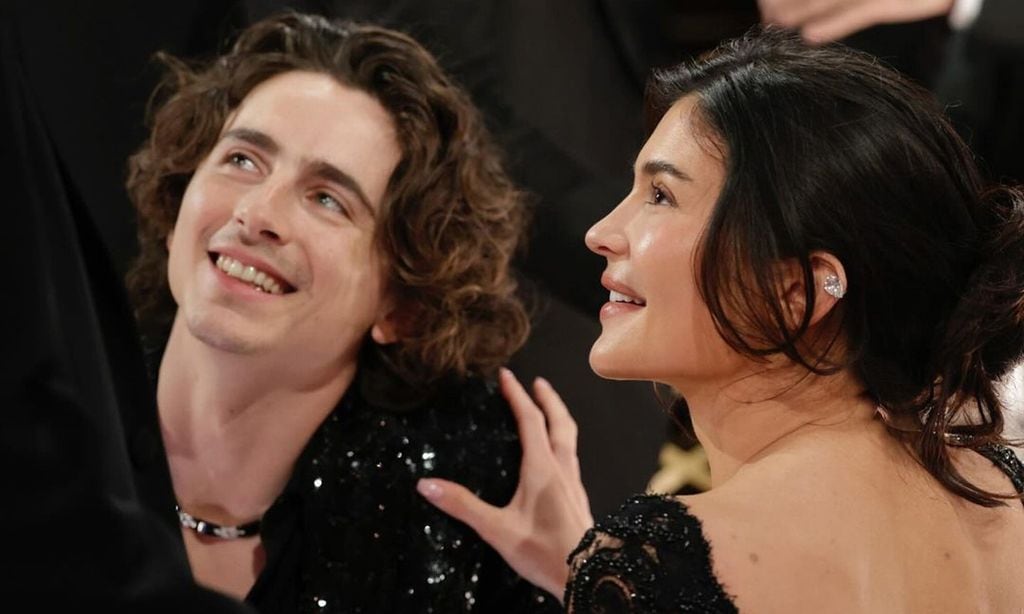 Esto es lo que se dijeron Timothée Chalamet y Kylie Jenner en los Globo de Oro antes de su beso viral