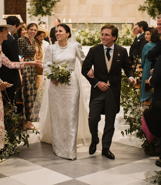 José Luis Martínez-Almeida y Teresa Urquijo en la iglesia