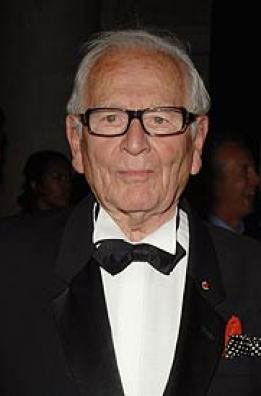 Pierre Cardin pone en venta su imperio por mil millones