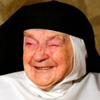 Tras 84 años enclaustrada, Sor Teresita sale del convento para ver al Papa