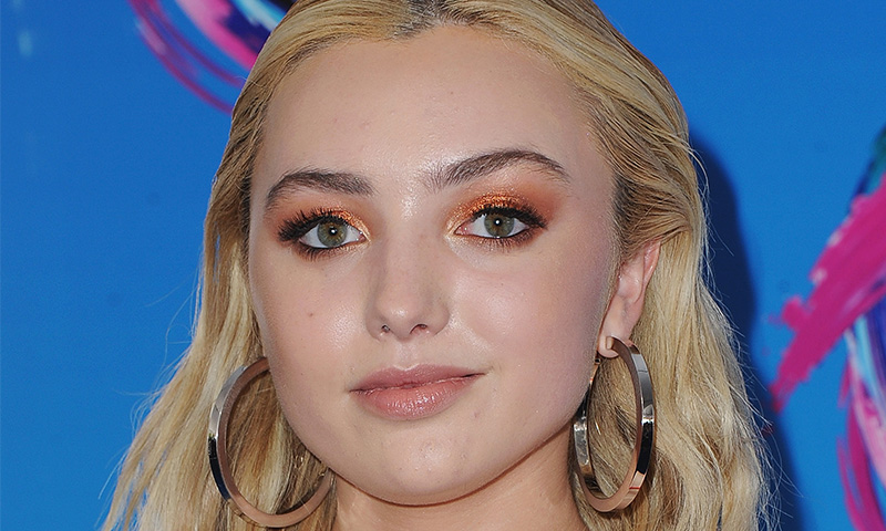 maquillaje ojos peyton list