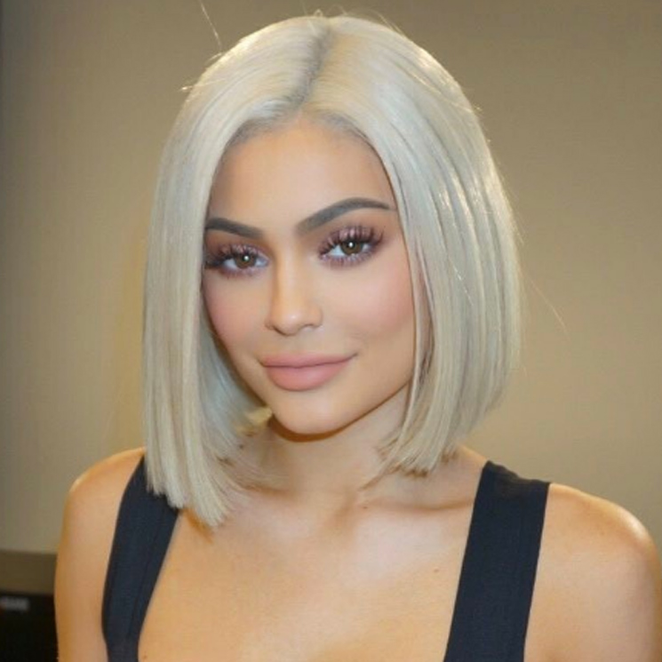 Los trucos de Kylie Jenner para lucir una peluca sin que se note