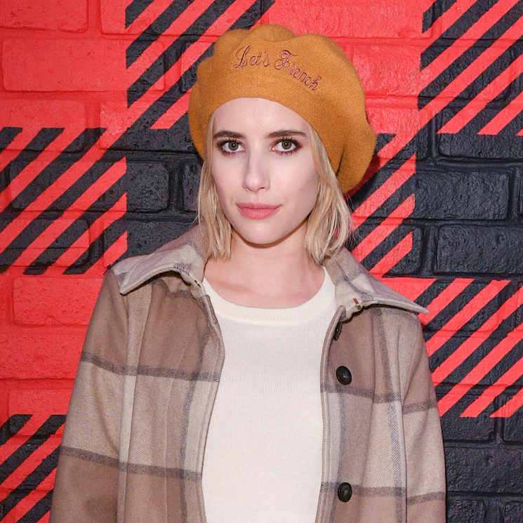 Las ondas despeinadas de Emma Roberts y cinco peinados más para combinar con tu gorro