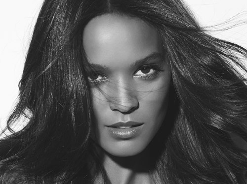 La ‘top’ Liya Kebede, nuevo fichaje de una firma cosmética