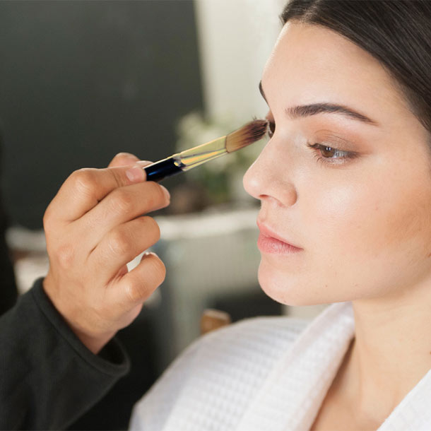 El maquillador de Kendall Jenner nos da las claves de su 'beauty look', ¿te lo vas a perder?