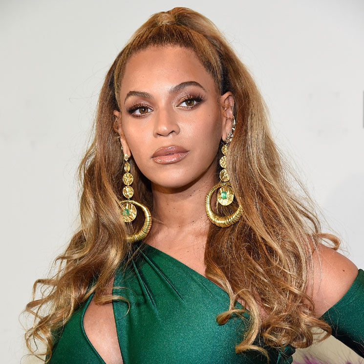 Beyoncé despide el año con su nueva melena 'curly bob'