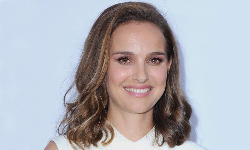 Natalie Portman peinado pelo corto