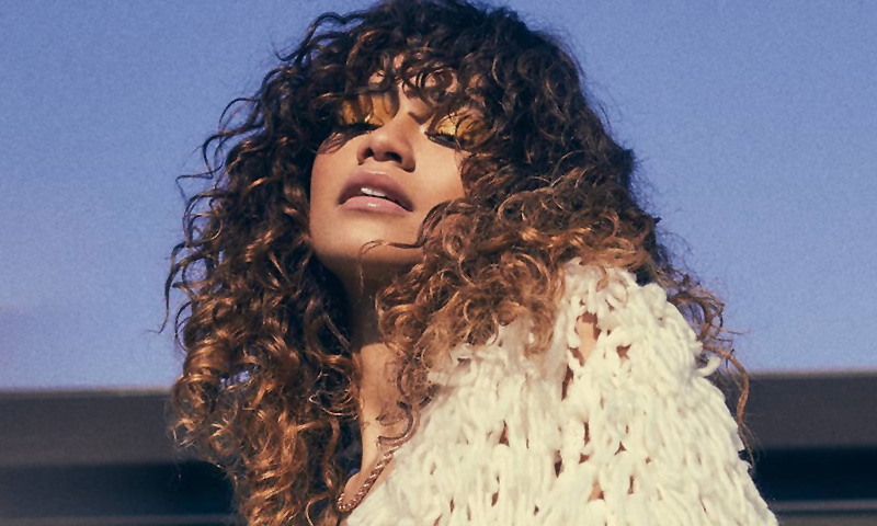 zendaya-boohoo