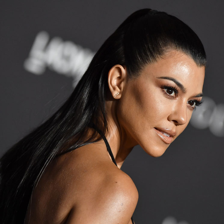 Kourtney Kardashian sorprende a sus fans con un radical cambio de look