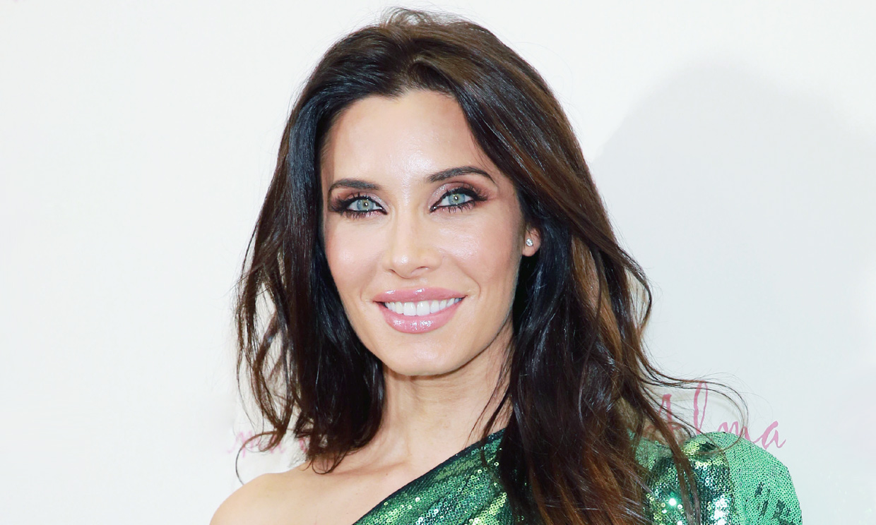 Pilar Rubio sorprende con su nueva manicura... ¡con un 'piercing'!