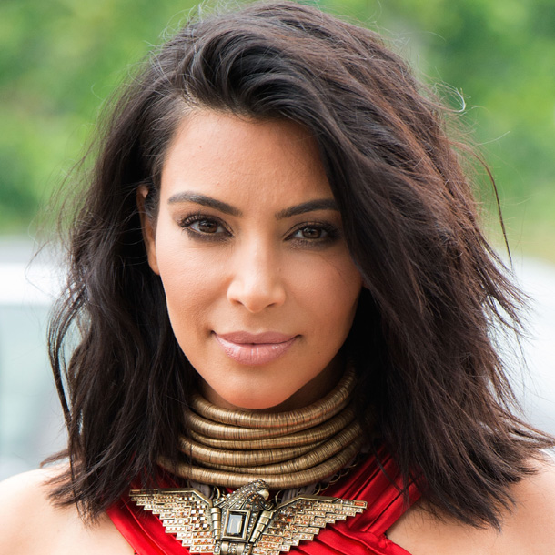 ¿Qué se esconde tras el nuevo 'look' de Kim Kardashian?