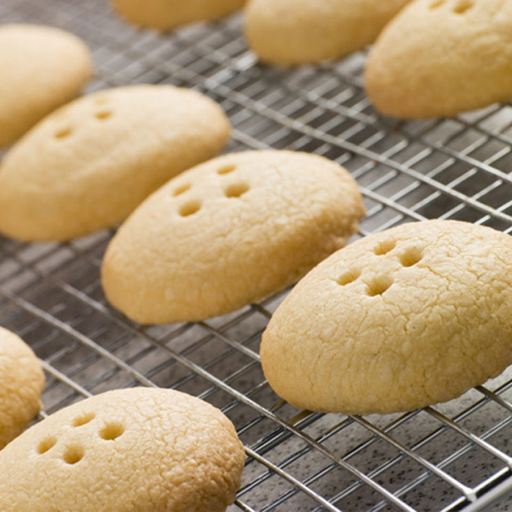 Endulza tus desayunos con galletas de avena, manzana y chía