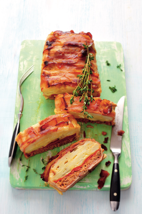 PASTEL DE CARNE Y TORTILLA DE PATATA ENVUELTO EN BACON