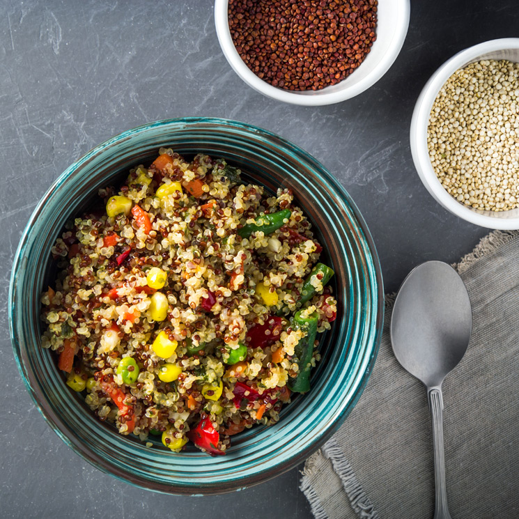 Ensalada vegana de quinoa roja y blanca Quinoa-roja-blanca-m