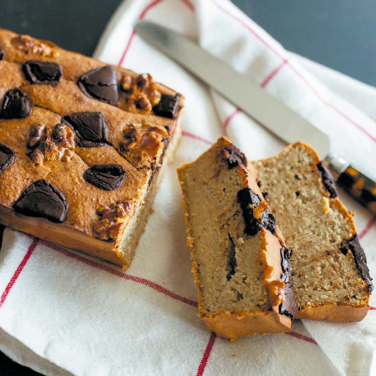 'Banana Bread' con chocolate y un buen café.  Banana-bread-blanca-m