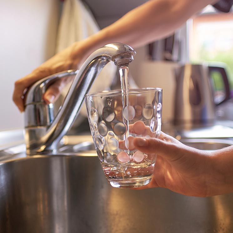 Evita contaminar el agua que utilizas en casa