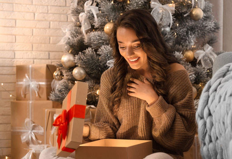 Cómo disfrutar de la Navidad aunque estés sola y lejos de casa Regalo-navidad-a