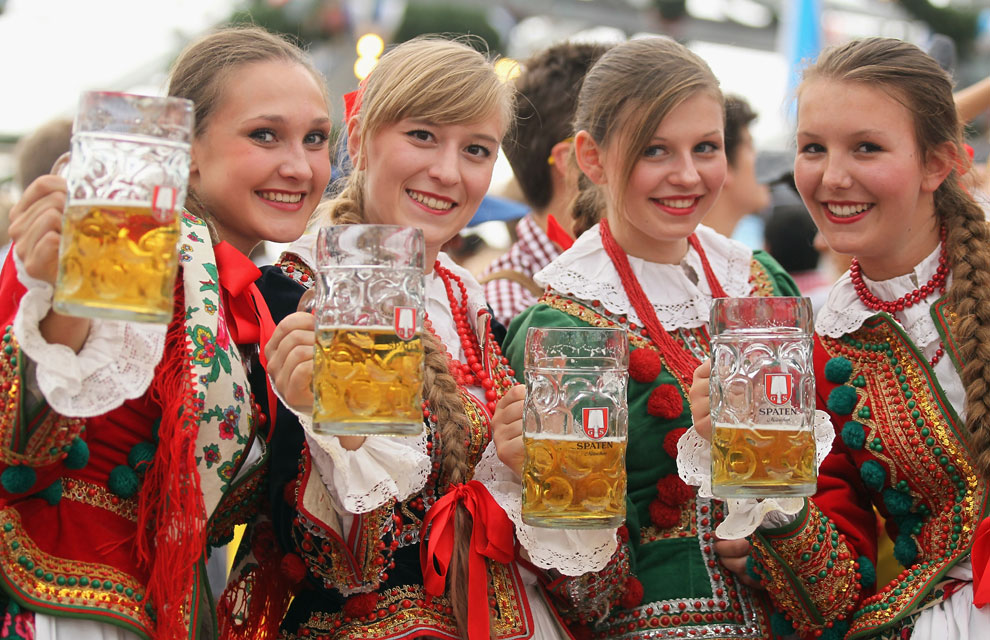 Vestidos tradicionales, cocina alemana y cerveza... ¡El Oktoberfest abre sus
