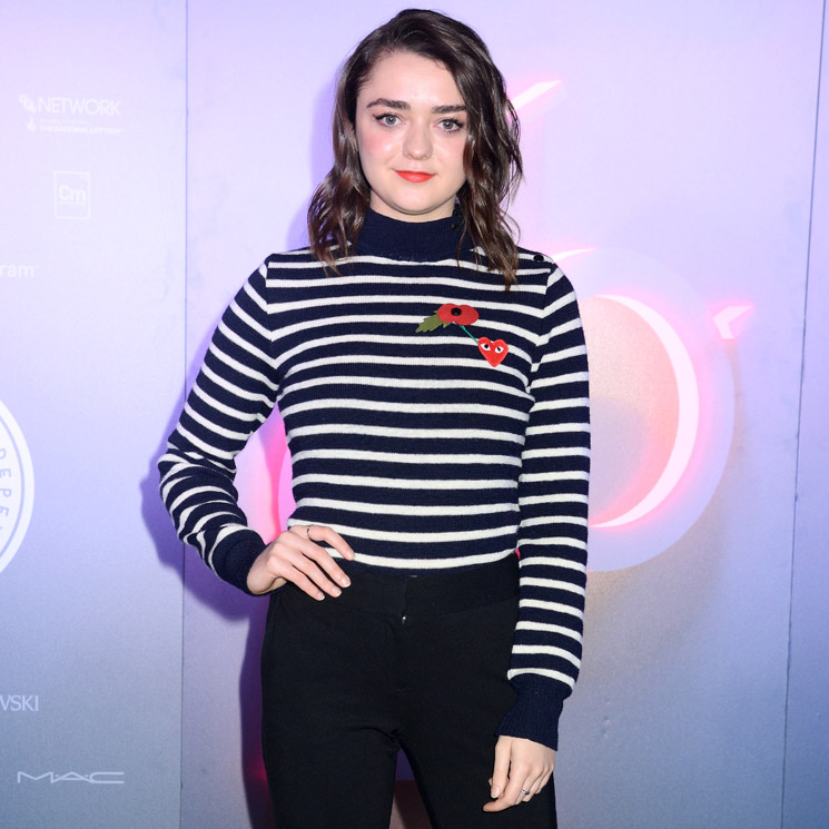 El jersey que unió a Maisie Williams y Amaia Salamanca funciona con todo (y a cualquier hora)