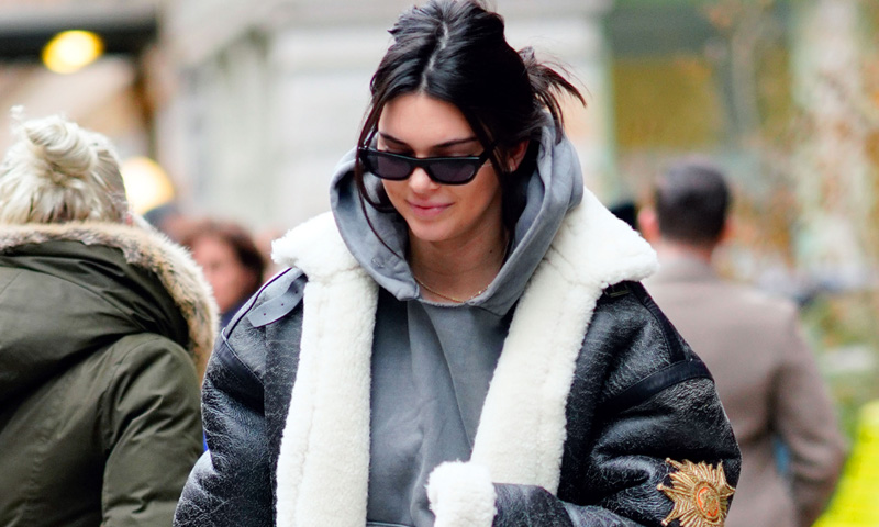 Kendall Jenner looks jeans Yeezy